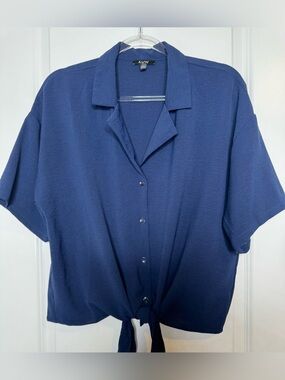 Women’s AUW Deep Navy Button-Up Top with Tie-front size large boxy lightweight